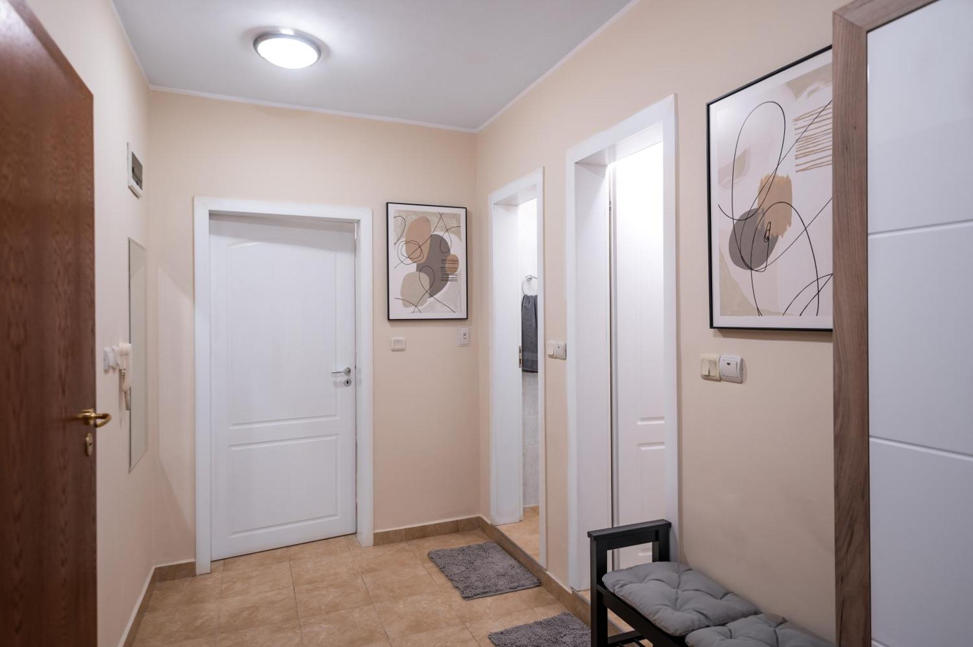 Cosy Green Apt Close To Macedonia Square Sofia Bagian luar foto