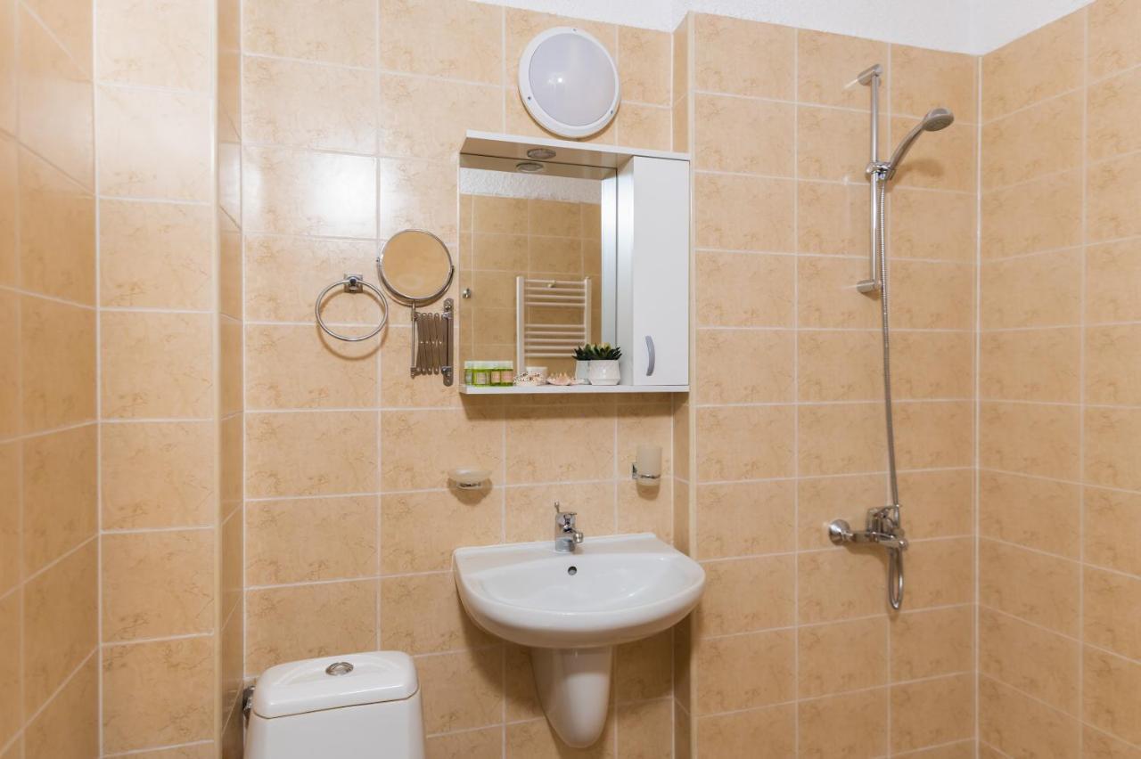 Cosy Green Apt Close To Macedonia Square Sofia Bagian luar foto